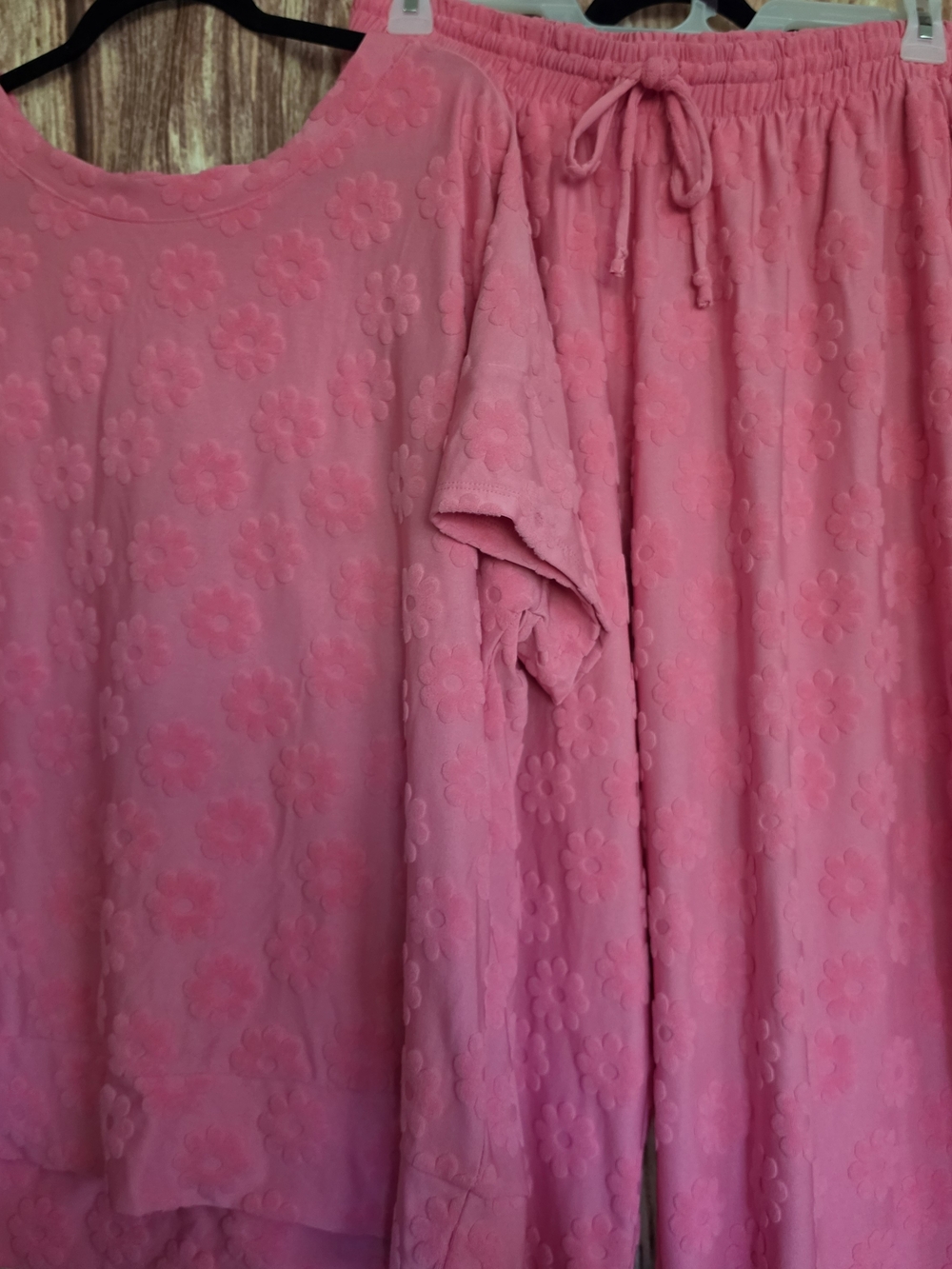 BLAKELEY 2pc Pink Flower Power 3D Daisies Top & Wide Leg Pants Set - 2X/3X - Picture 3 of 14